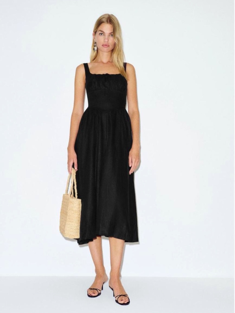 Reformation Balia Dress in Black Linen Size 6.